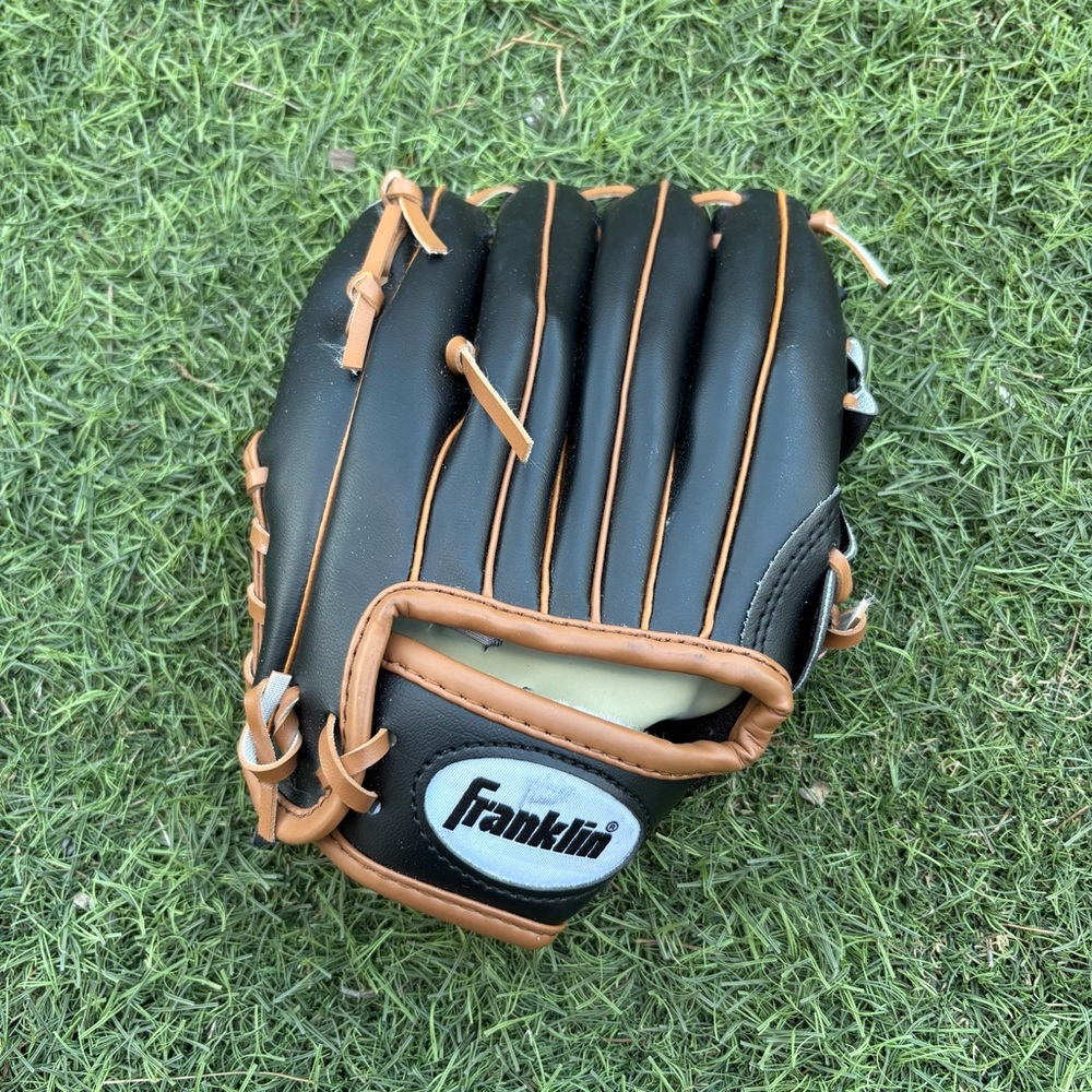Franklin Baseball T Ball Catching Glove 8.5”